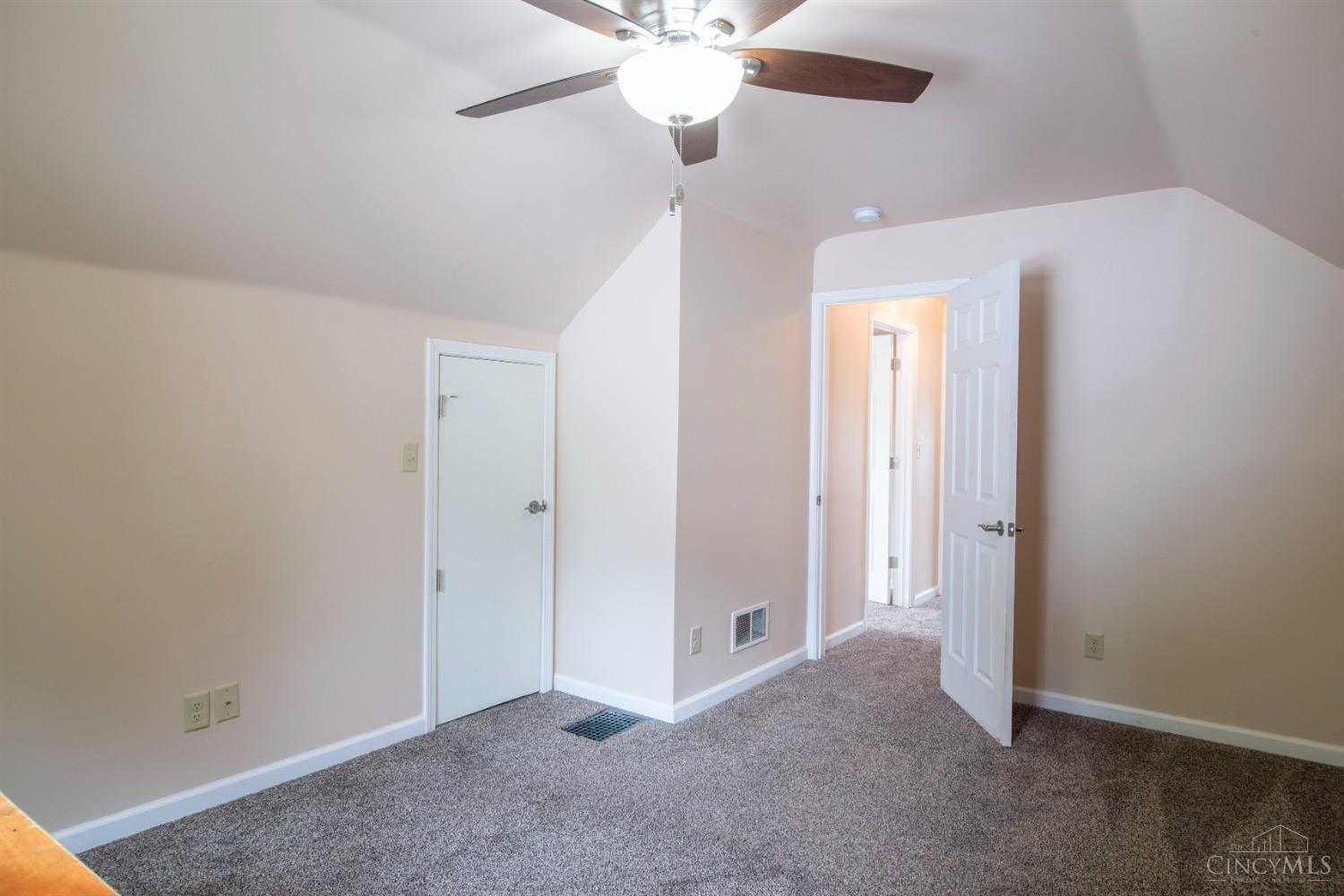 3741 Eyrich Road Cincinnati, OH 45248 - Photo 18 of 33