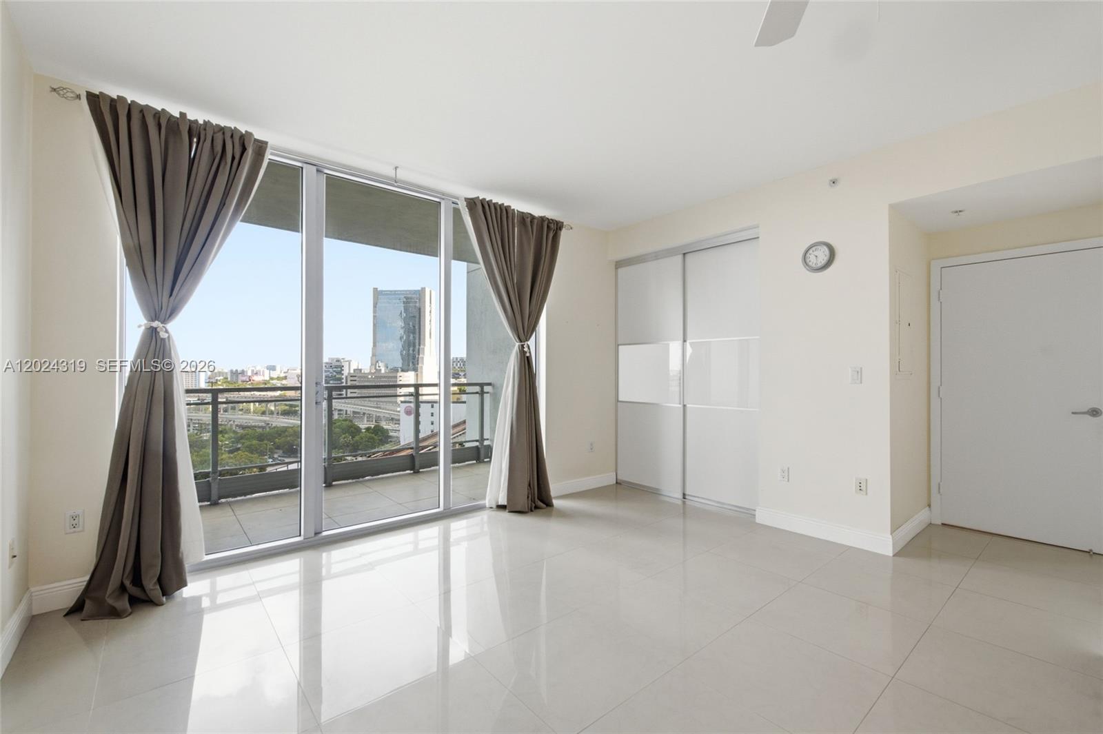 90 Southwest 3rd Street, Unit 1409 Miami, FL 33130 - Photo 14 of 36