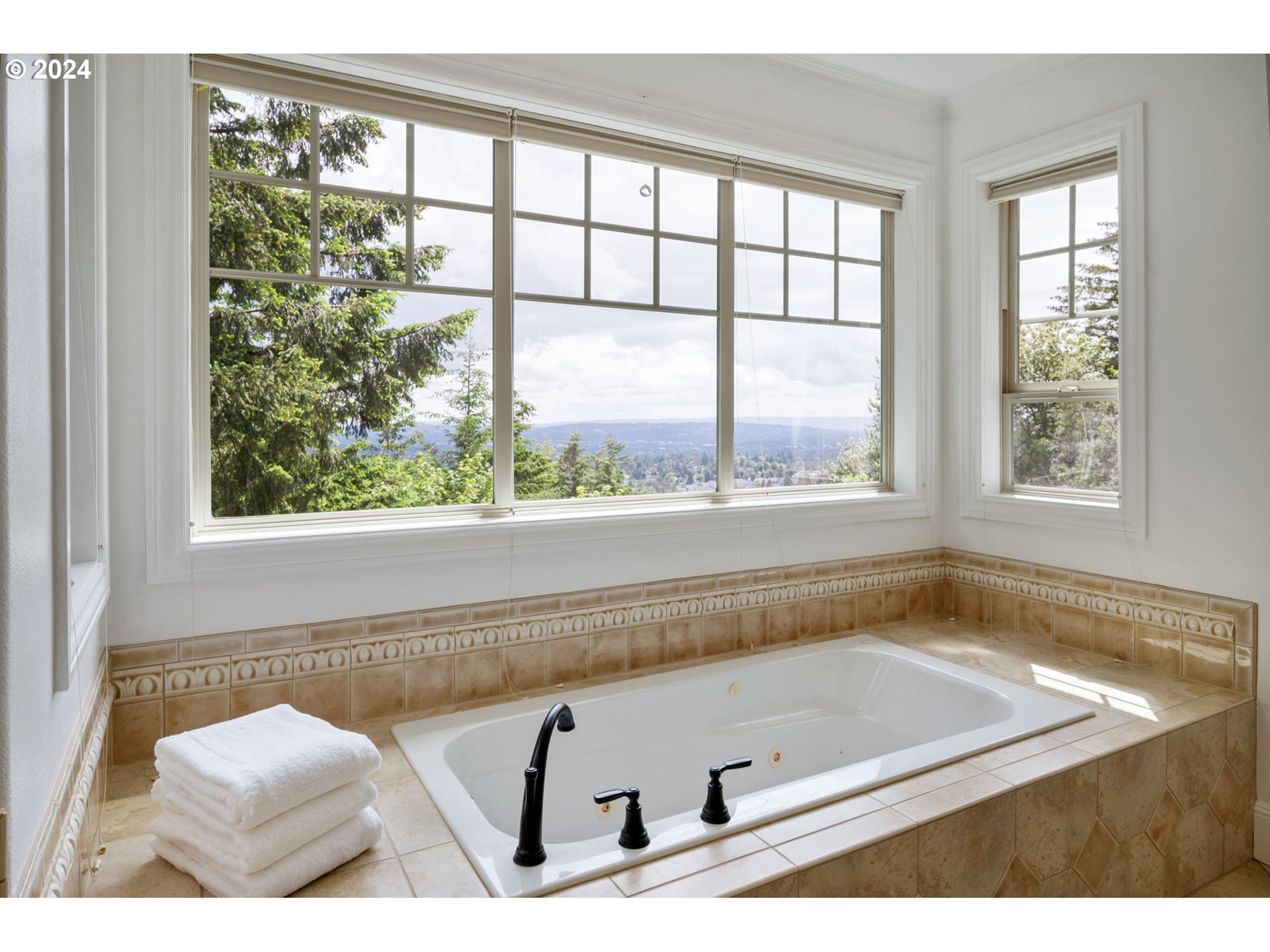 4023 Northwest Riggs Drive Portland, OR 97229 - Photo 29 of 48 Gallery Image 29