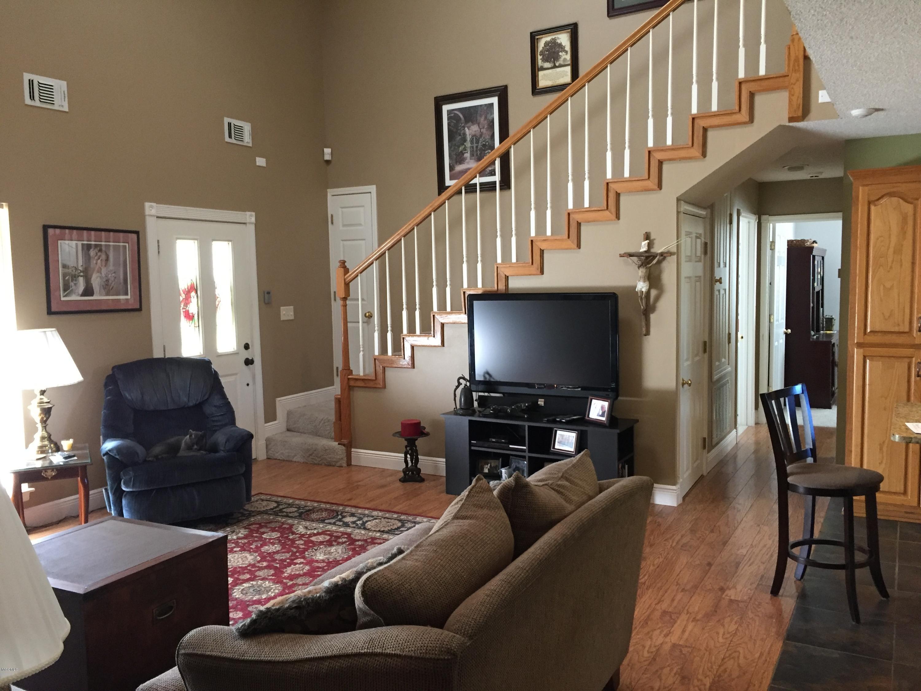 14766 Jim Byrd Road Biloxi, MS 39532 - Photo 20 of 61 living room1