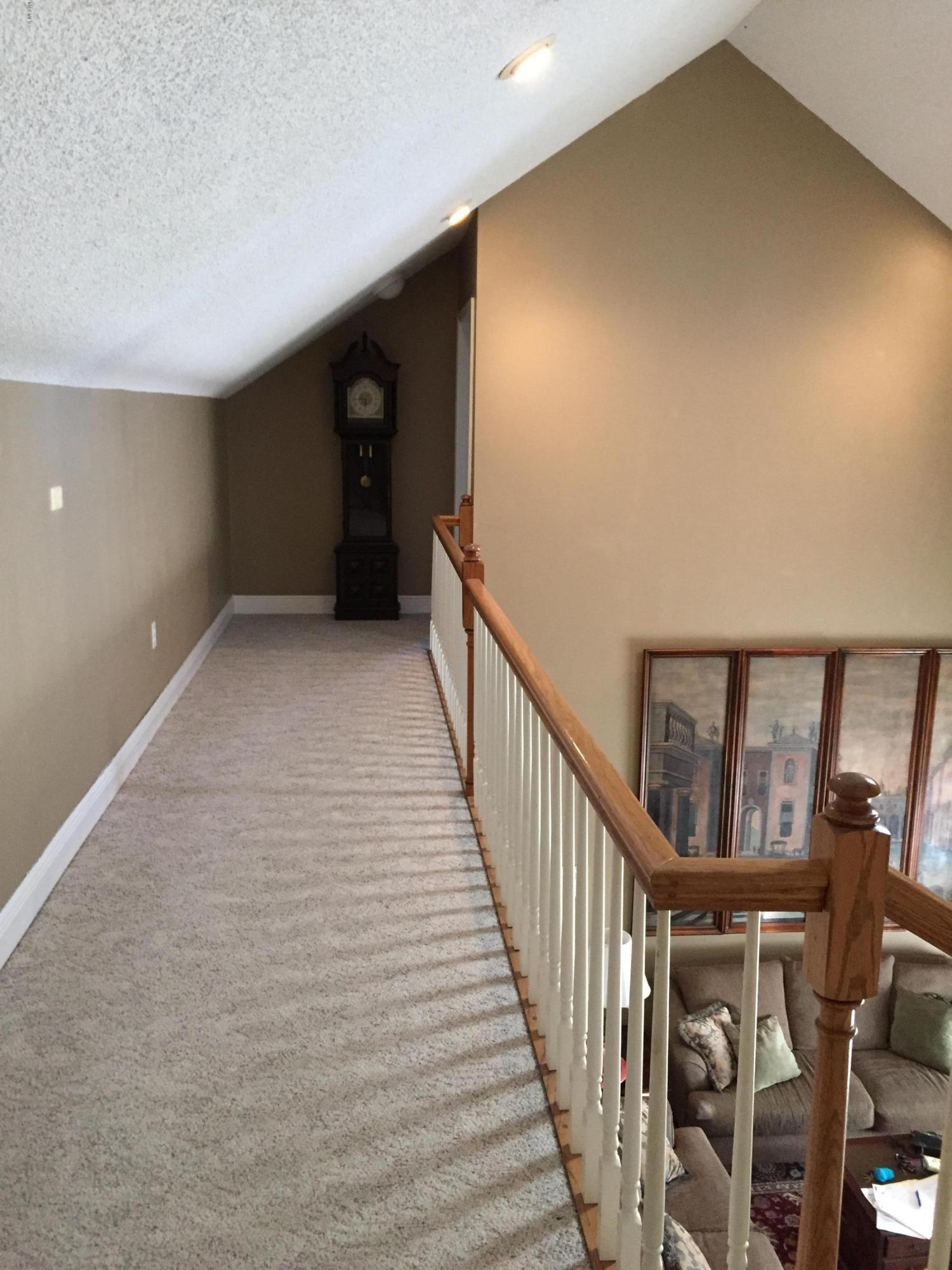 14766 Jim Byrd Road Biloxi, MS 39532 - Photo 48 of 61 upstairs walkway 2