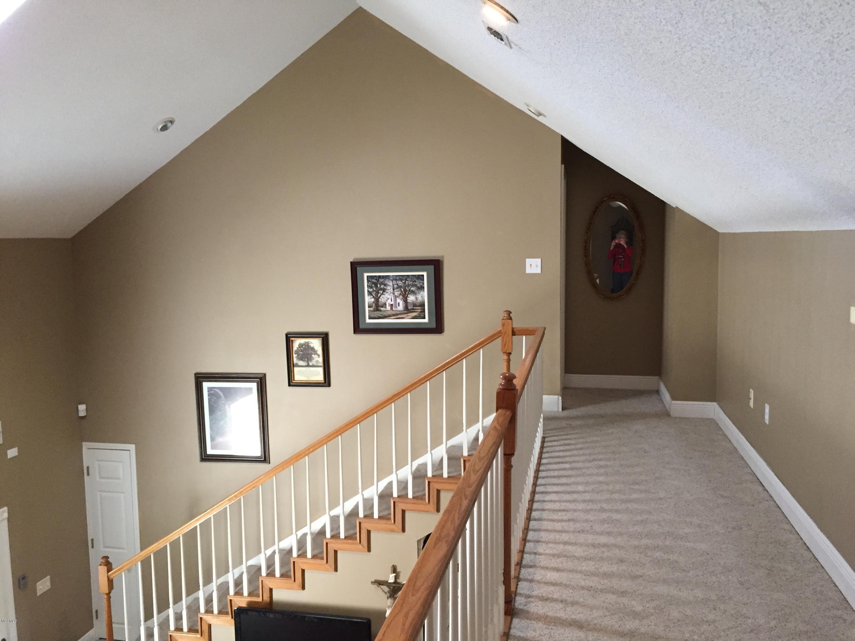 14766 Jim Byrd Road Biloxi, MS 39532 - Photo 51 of 61 upstairs walkway 1