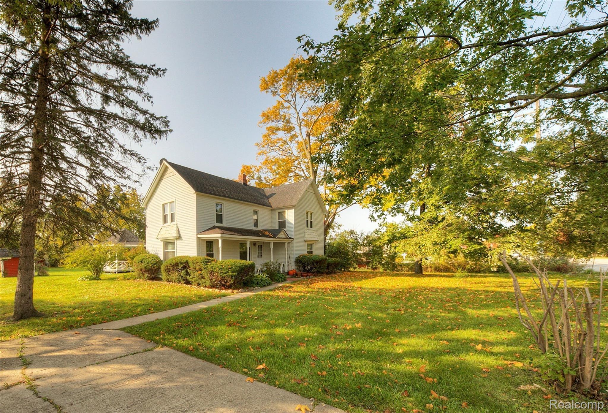 50025 Geddes Road Canton, MI 48188 - Photo 32 of 48 32 Yard.jpg