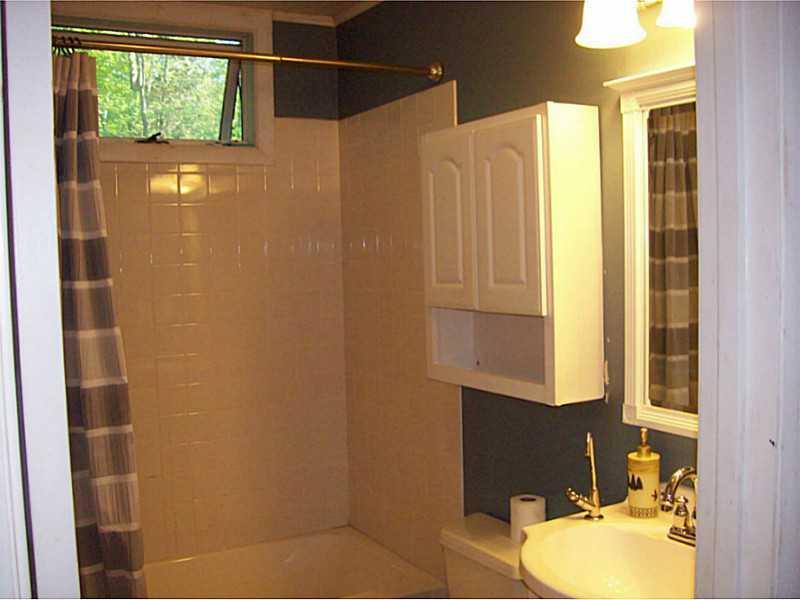 8 Town Farm Road Winterport, ME 04496 - Photo 15 of 18 Bathroom.