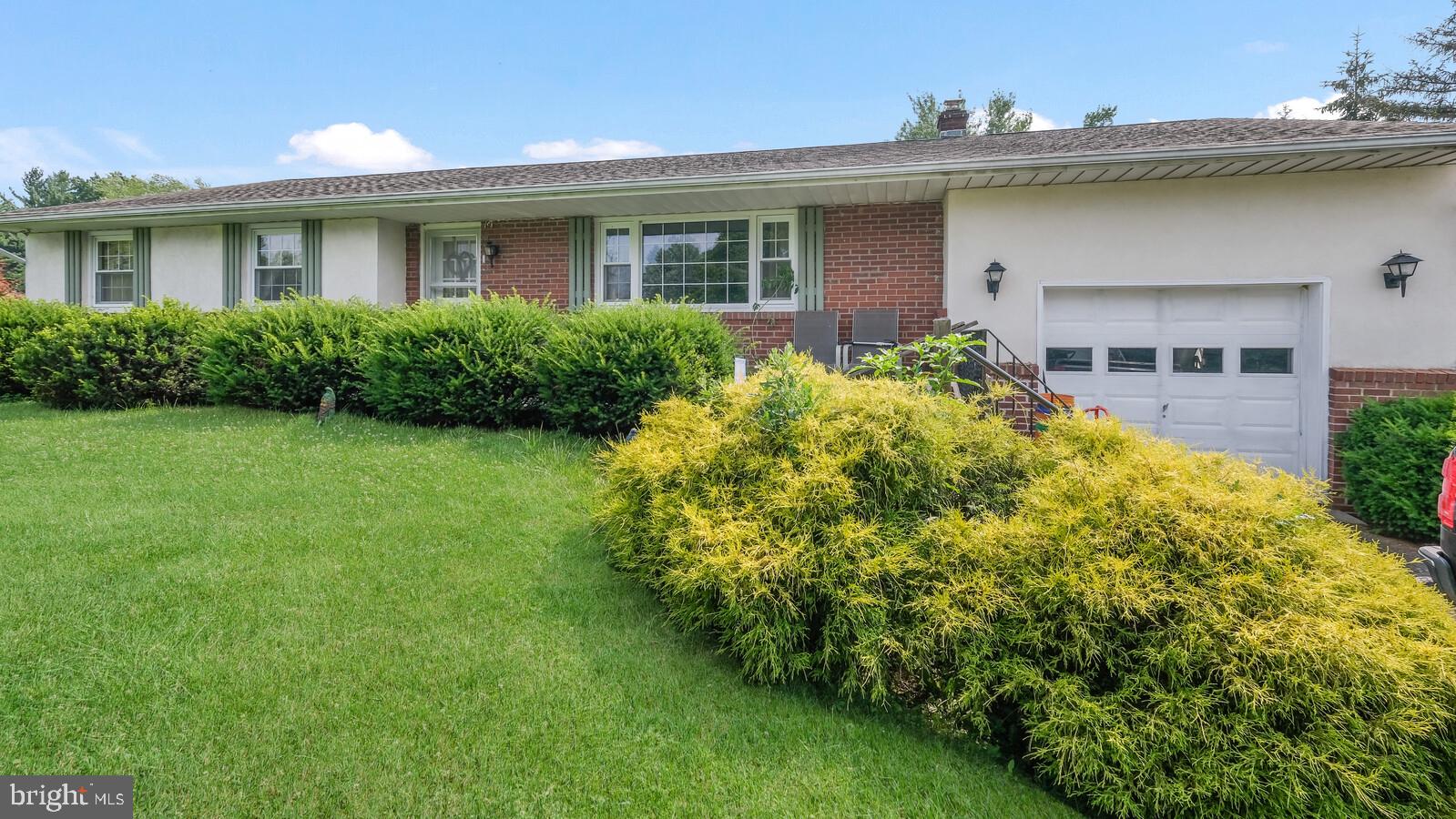 3142 Pickertown Road Warrington, PA 18976 - Photo 3 of 31 Gallery Image 3