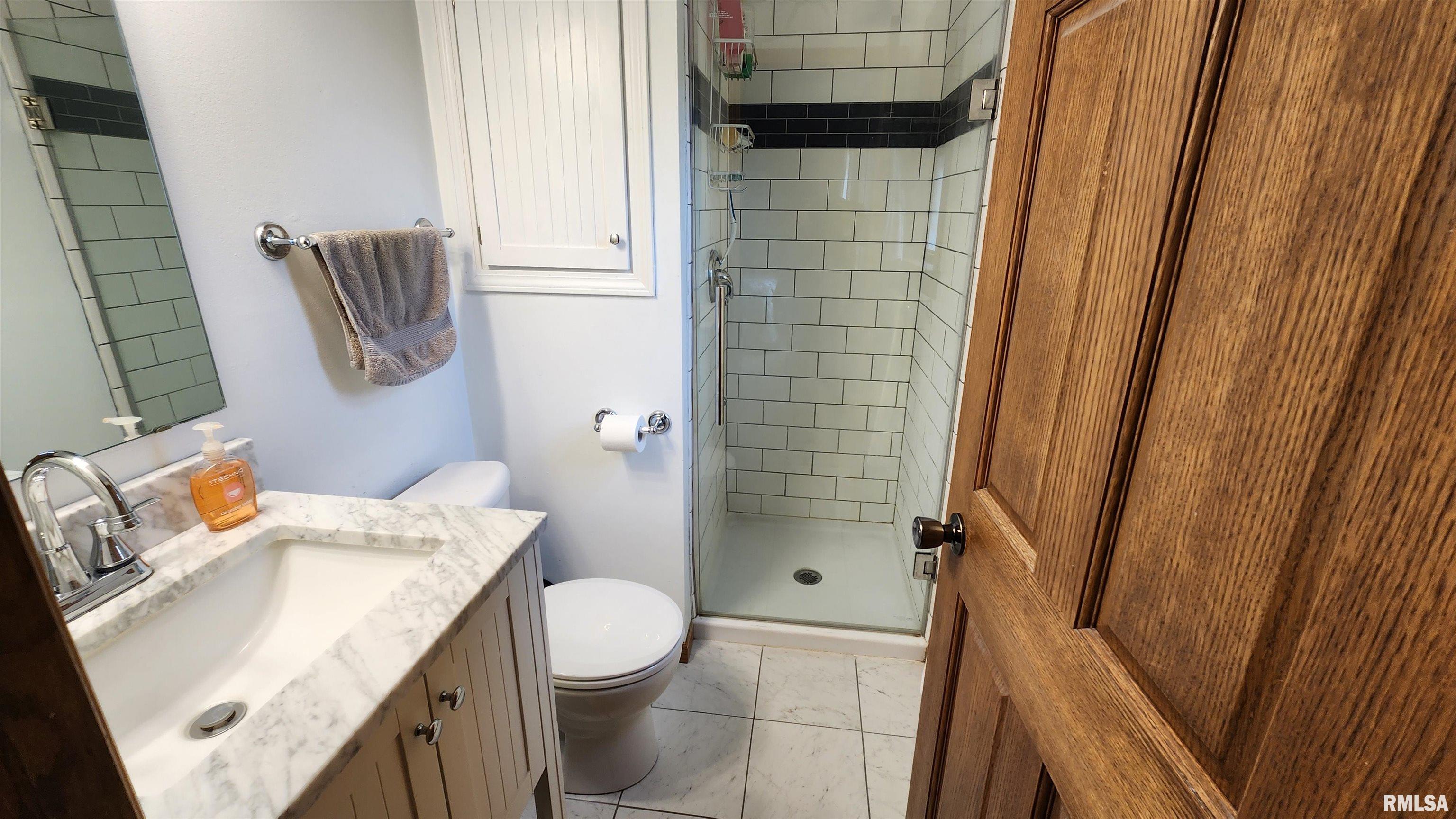 801 Robin Road Muscatine, IA 52761 - Photo 14 of 23 Gallery Image 14