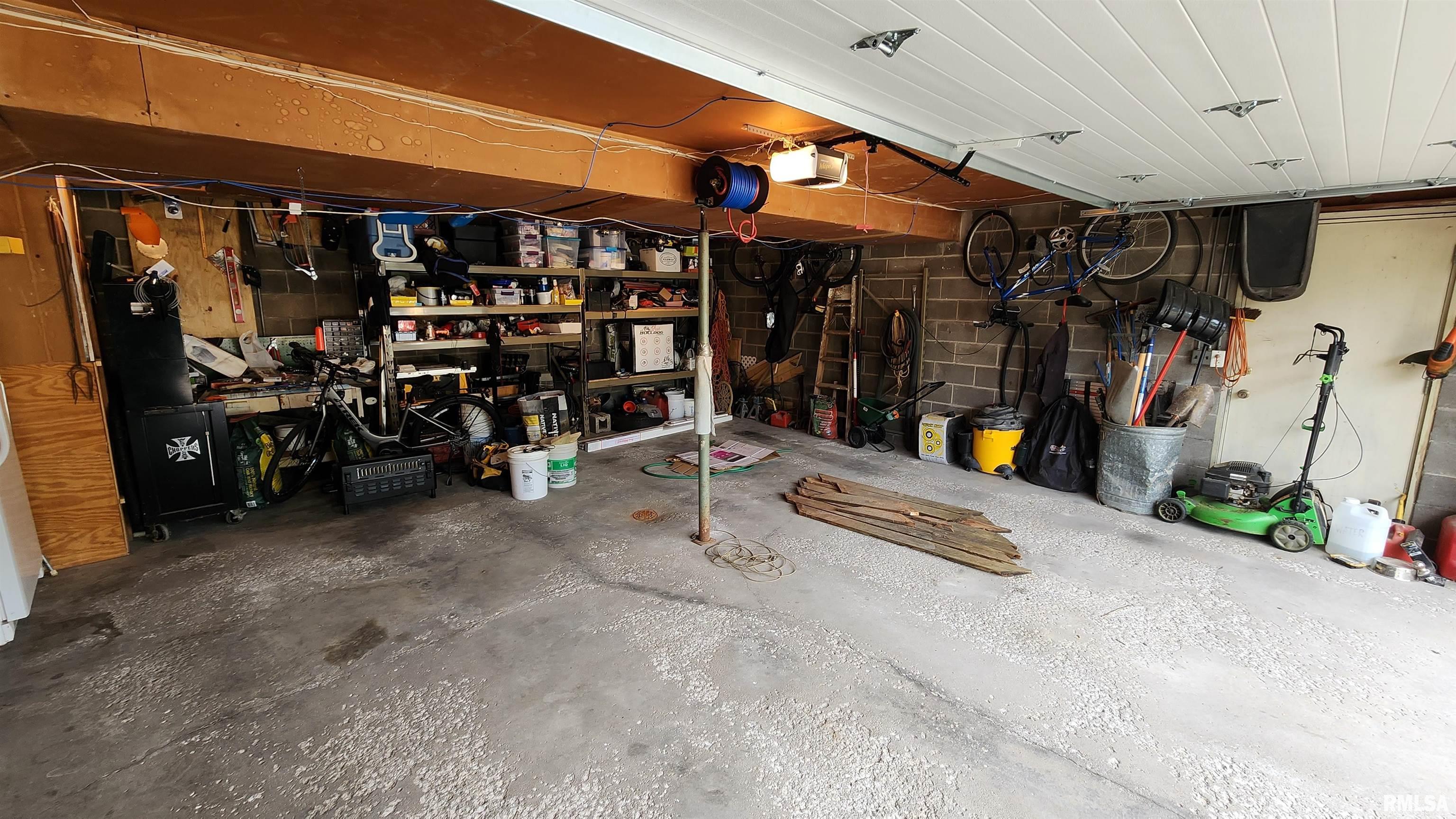 801 Robin Road Muscatine, IA 52761 - Photo 22 of 23 Gallery Image 22