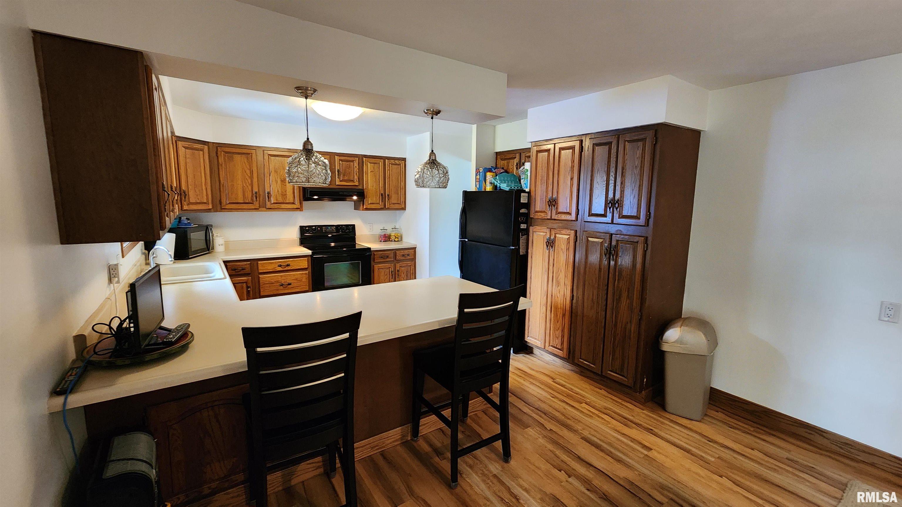 801 Robin Road Muscatine, IA 52761 - Photo 4 of 23 Gallery Image 4