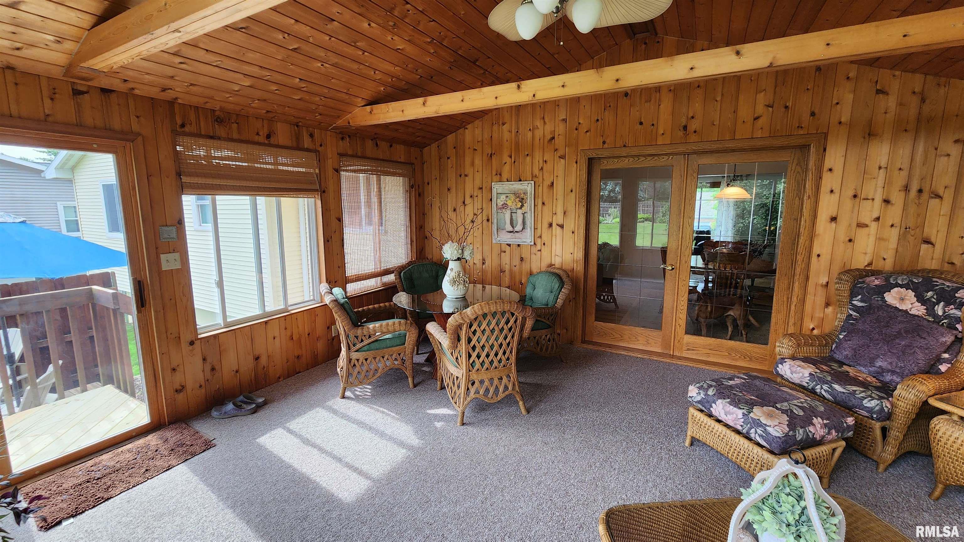 801 Robin Road Muscatine, IA 52761 - Photo 6 of 23 Gallery Image 6