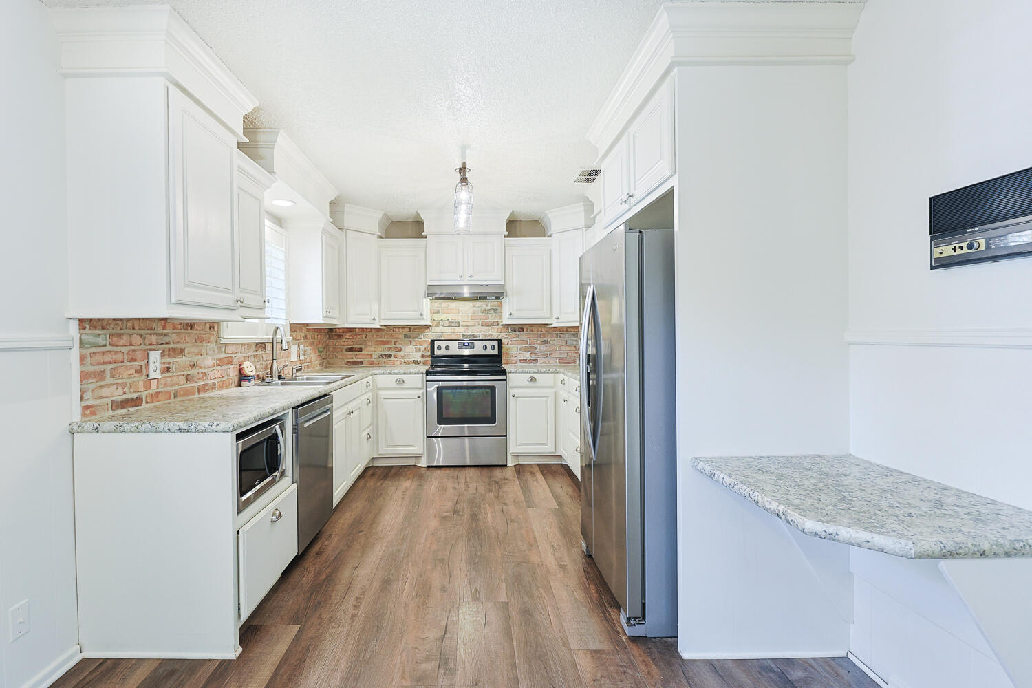 5711 74th Street Lubbock, TX 79424 - Photo 24 of 53 Kitchen