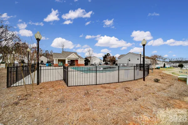 $2,200 | 12252 Stratfield Pl Circle, Pineville, NC 28134