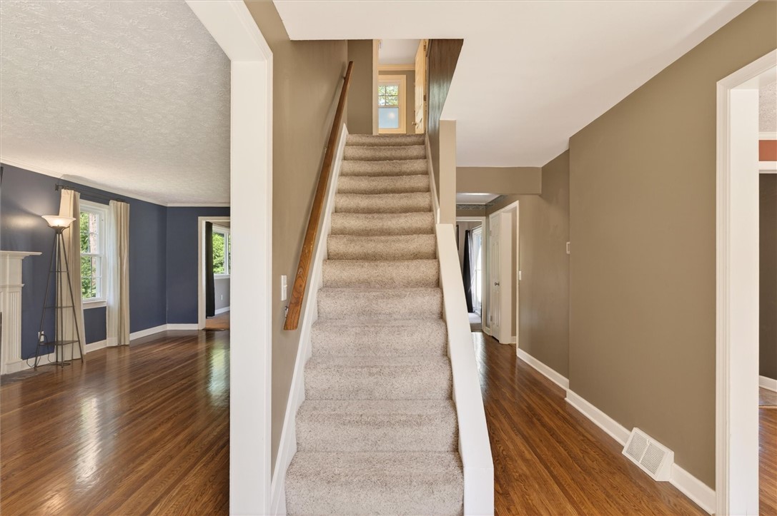 1792 Winton Road North Irondequoit, NY 14609 - Photo 13 of 48