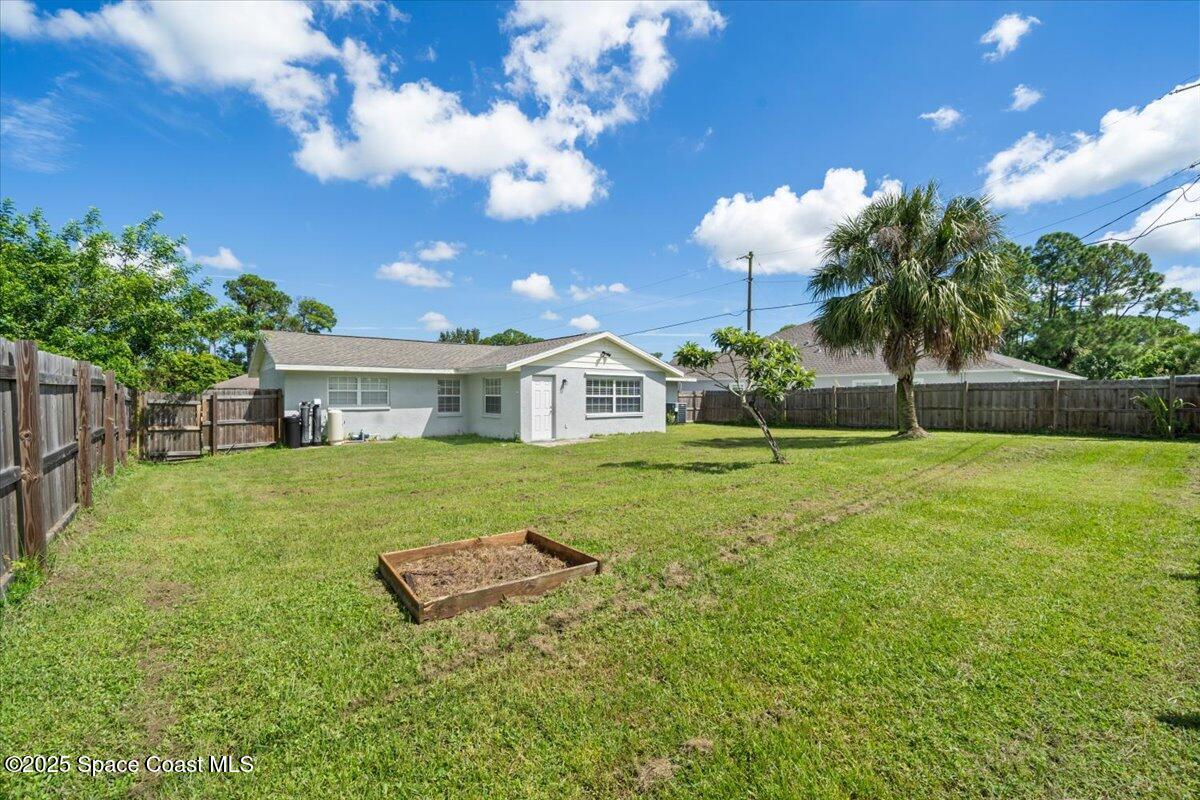 680 Bluefields Street Southeast Palm Bay, FL 32909 - Photo 23 of 25 23-DSC01883