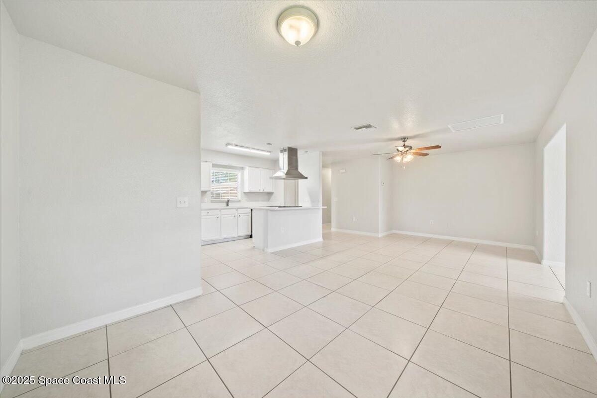 680 Bluefields Street Southeast Palm Bay, FL 32909 - Photo 7 of 25 05-DSC01829