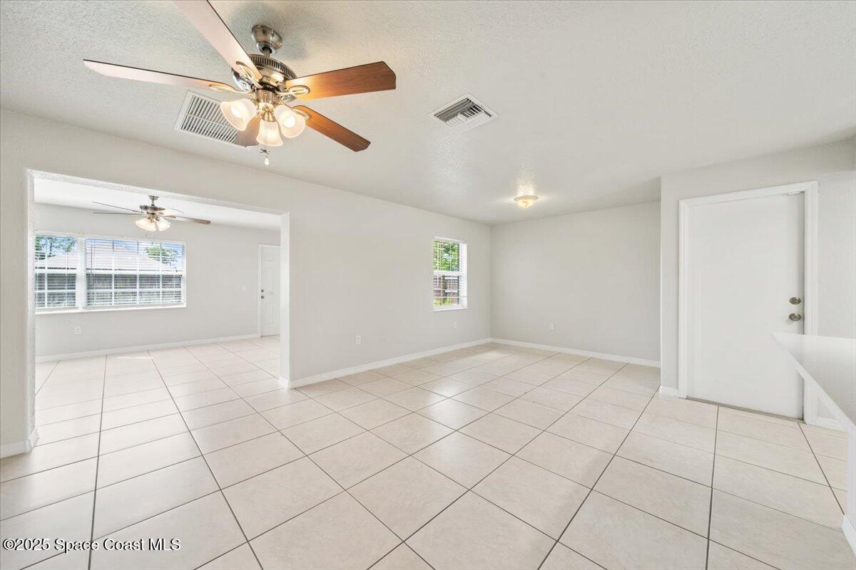 680 Bluefields Street Southeast Palm Bay, FL 32909 - Photo 8 of 25 06-DSC01832