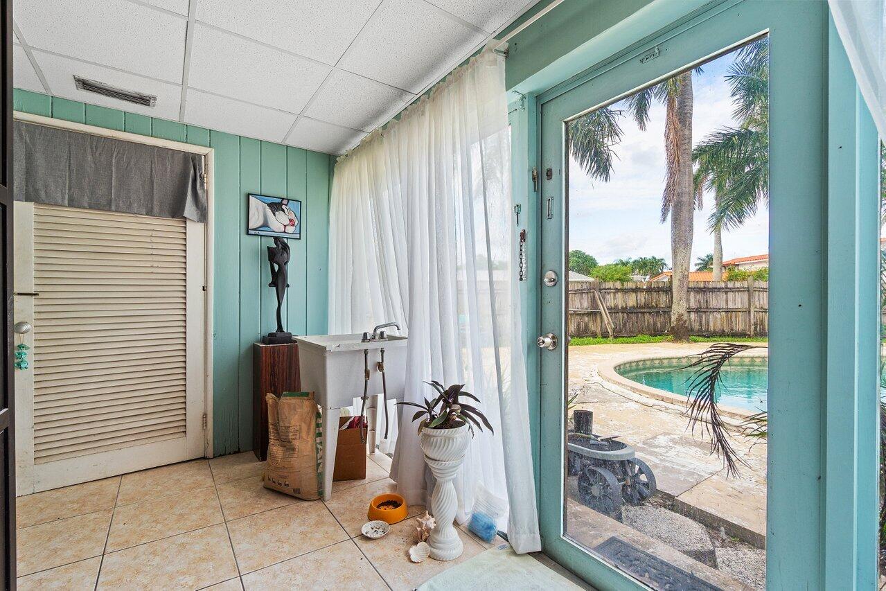 1502 Crest Drive Lake Worth, FL 33461 - Photo 22 of 44 022-1502CrestDrive-LakeWorthBeach-FL-334