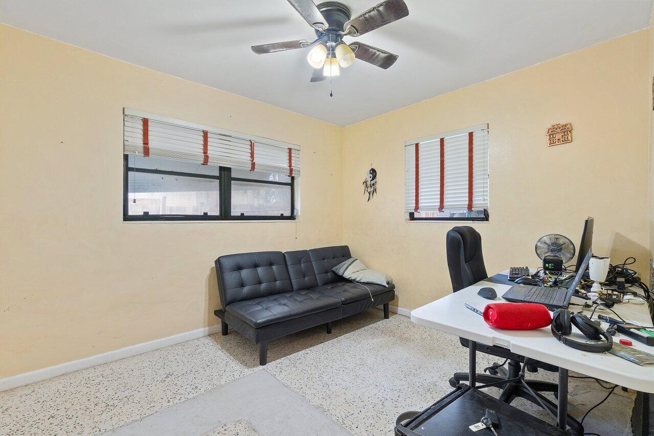 1502 Crest Drive Lake Worth, FL 33461 - Photo 23 of 44 023-1502CrestDrive-LakeWorthBeach-FL-334