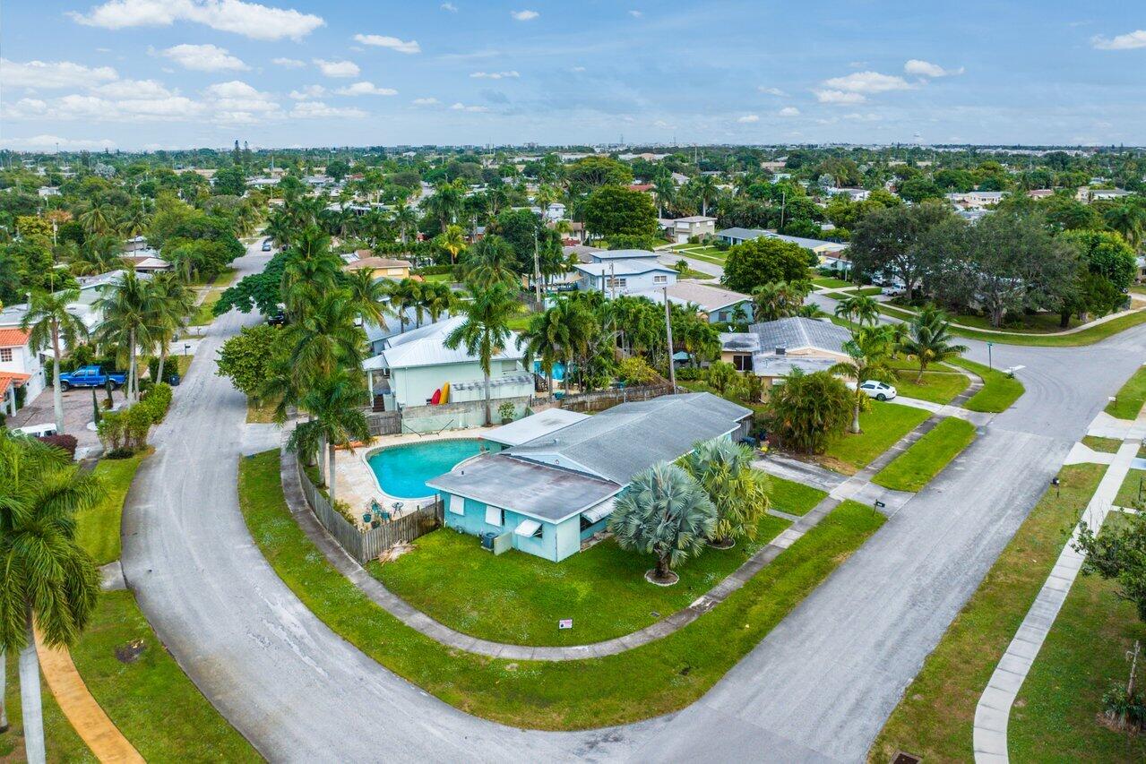 1502 Crest Drive Lake Worth, FL 33461 - Photo 38 of 44 038-1502CrestDrive-LakeWorthBeach-FL-334