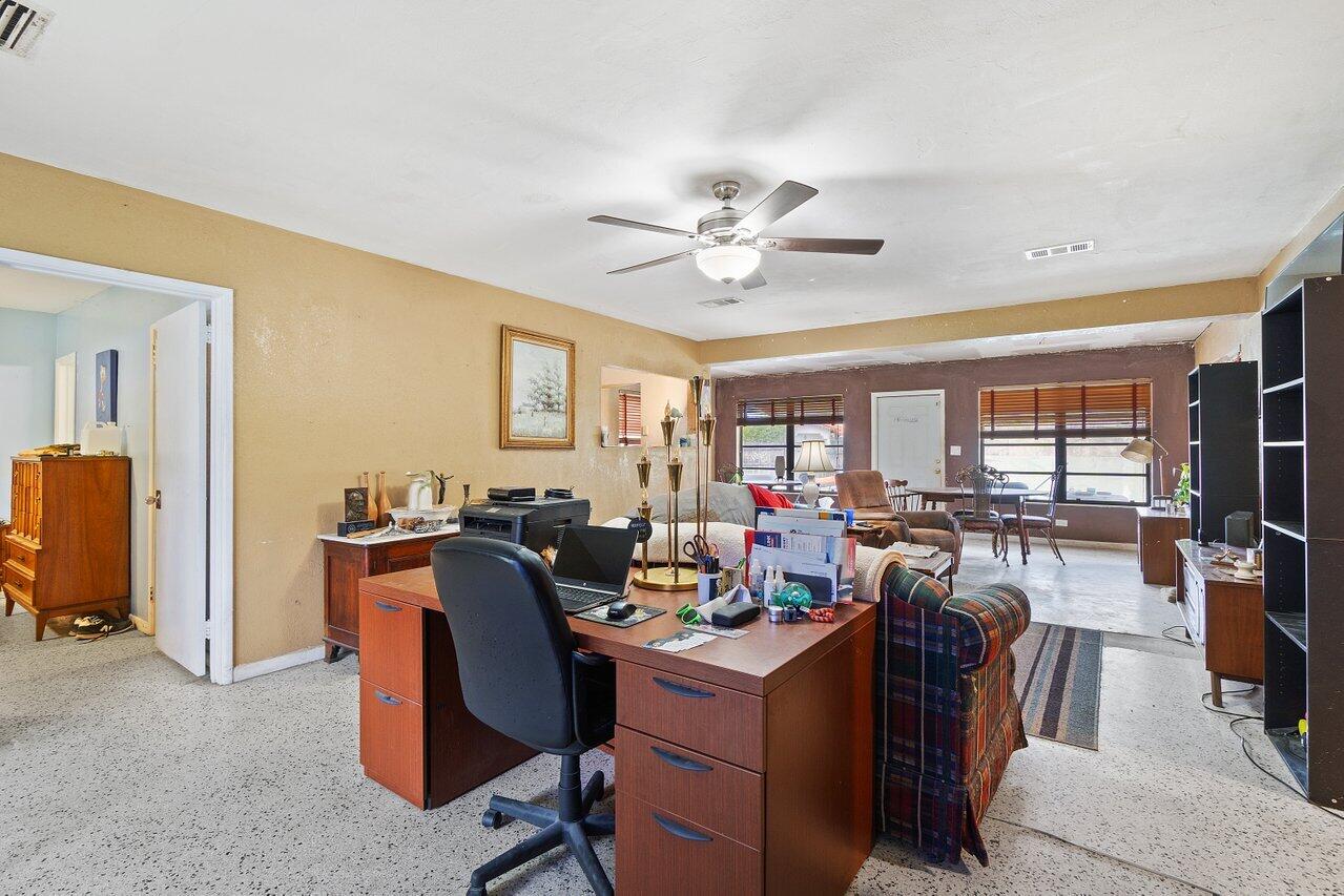 1502 Crest Drive Lake Worth, FL 33461 - Photo 6 of 44 006-1502CrestDrive-LakeWorthBeach-FL-334