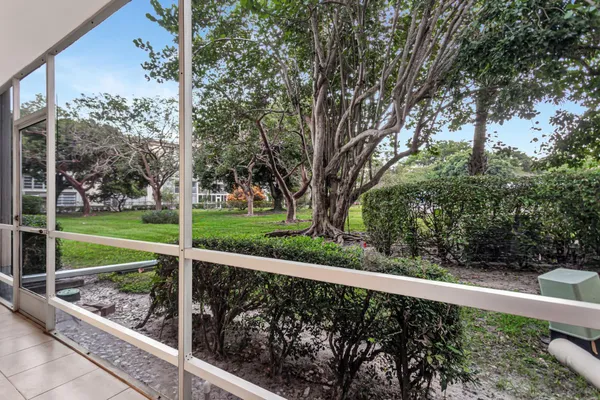 $95,000 | 2401 Antigua Circle, Unit F1, Coconut Creek, FL 33066