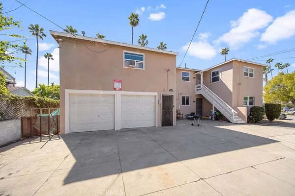 a view of a house with a garage