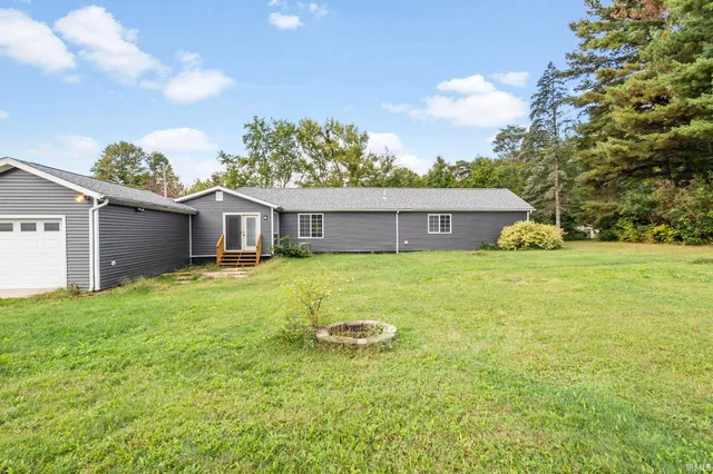 $375,000 | 3202 North 300 East, Rolling Prairie, IN 46371