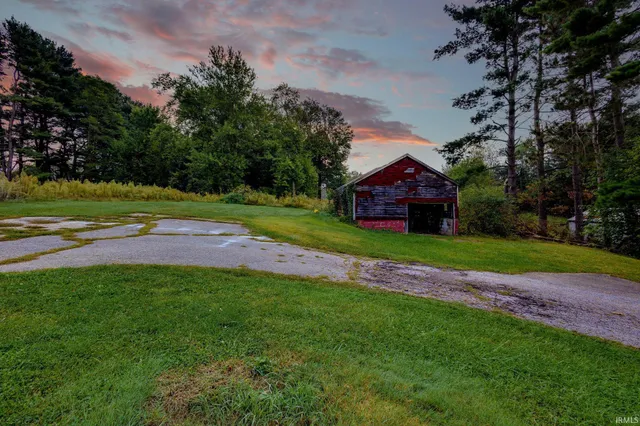 $375,000 | 3202 North 300 East, Rolling Prairie, IN 46371