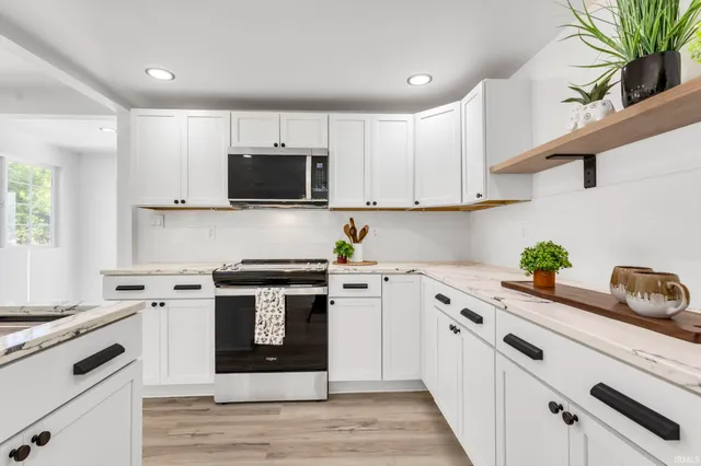 $375,000 | 3202 North 300 East, Rolling Prairie, IN 46371