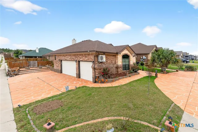 $385,000 | 2600 Traditions Drive, Killeen, TX 76549