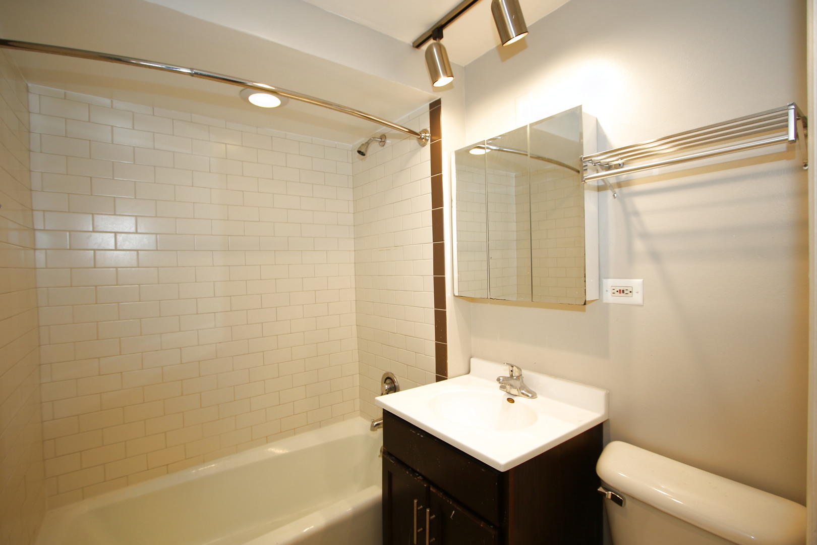 3170 North Sheridan Road, Unit 521 Chicago, IL 60657 - Photo 12 of 20