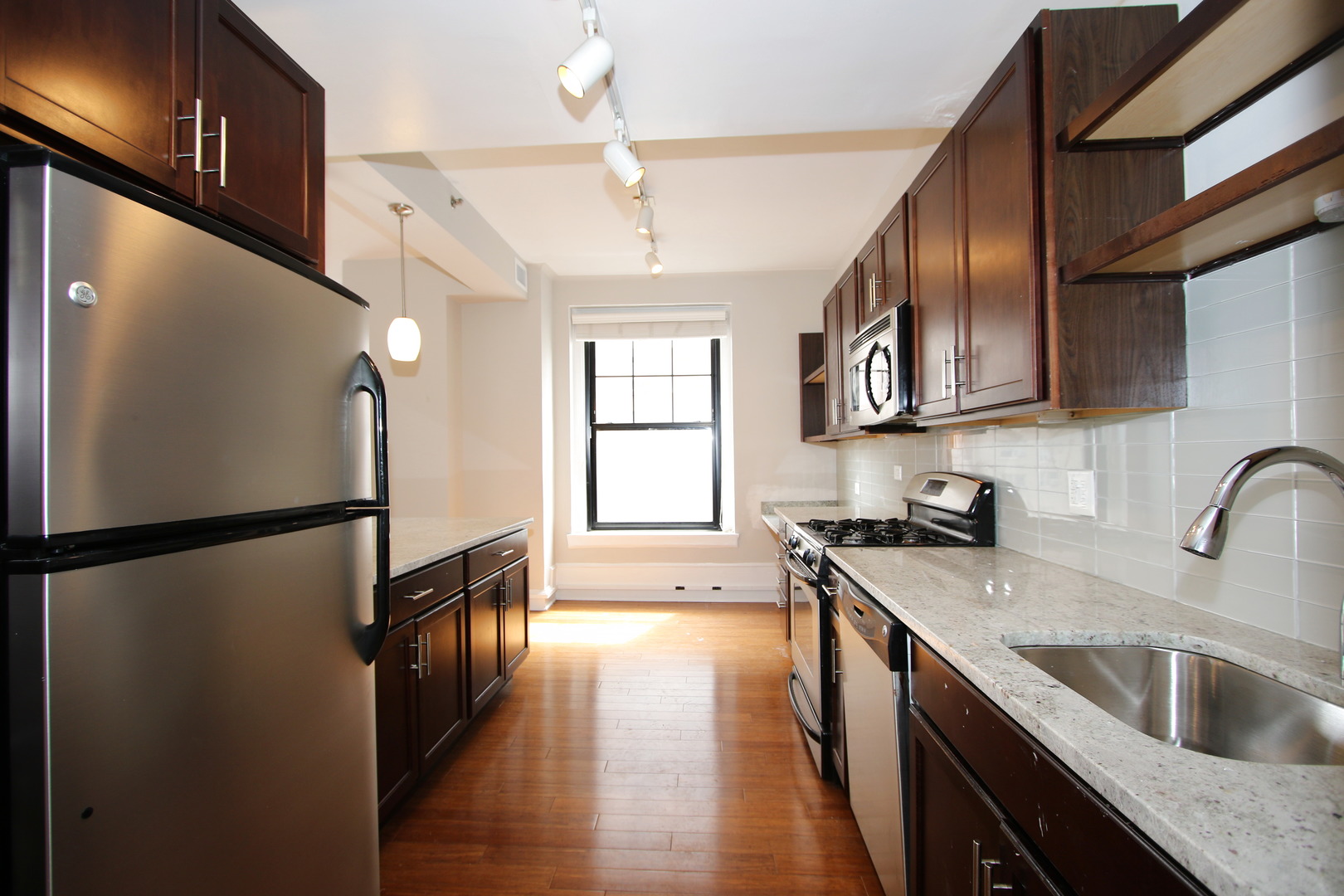 3170 North Sheridan Road, Unit 521 Chicago, IL 60657 - Photo 4 of 20