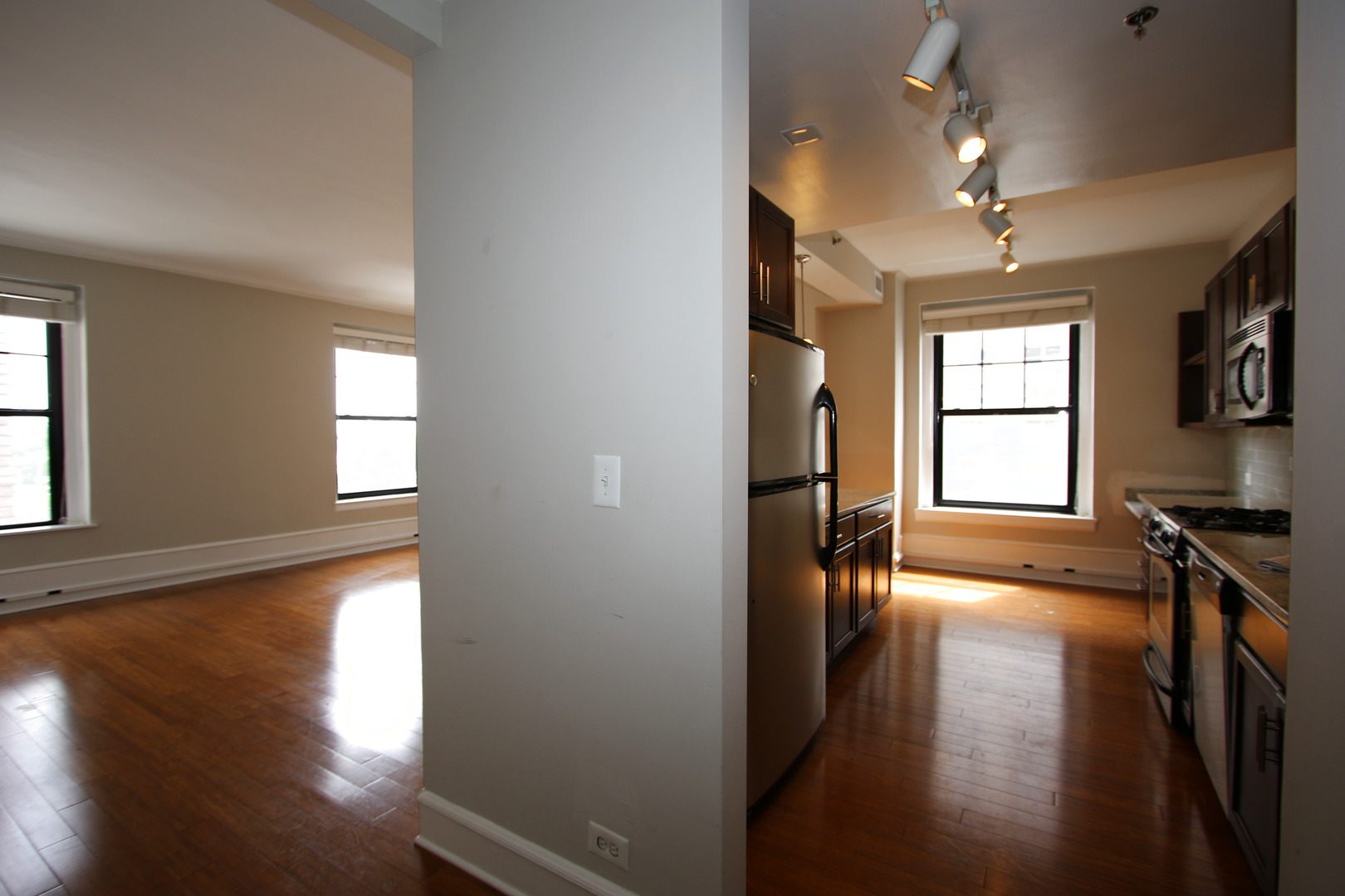 3170 North Sheridan Road, Unit 521 Chicago, IL 60657 - Photo 5 of 20