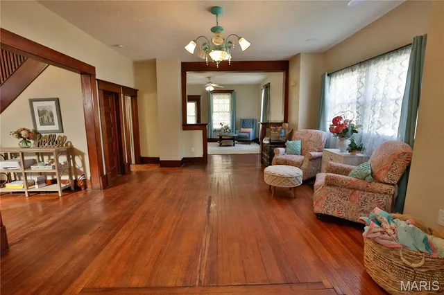 $137,500 | 402 West Mechanic Street, Hillsboro, IL 62049