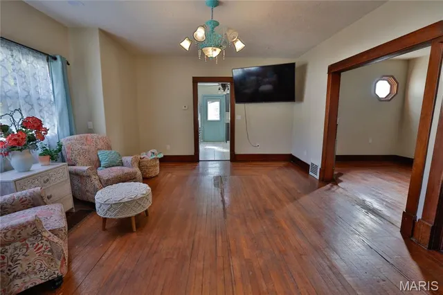 $137,500 | 402 West Mechanic Street, Hillsboro, IL 62049