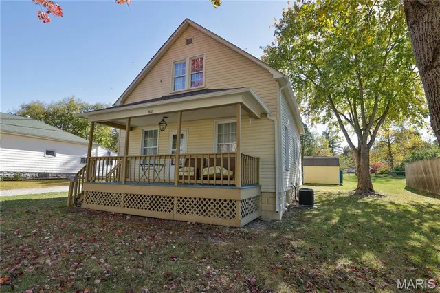 $137,500 | 402 West Mechanic Street, Hillsboro, IL 62049