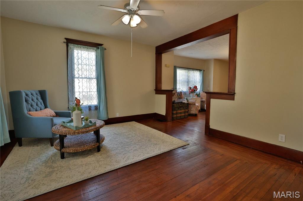 402 West Mechanic Street Hillsboro, IL 62049 - Photo 6 of 50