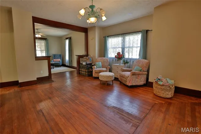 $137,500 | 402 West Mechanic Street, Hillsboro, IL 62049