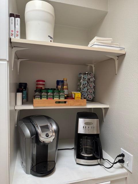 118 Racquet Club Drive South Rancho Mirage, CA 92270 - Photo 33 of 33 a view of washer and dryer