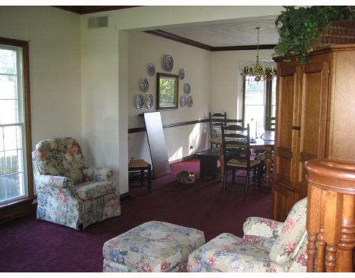 235 Community Park Road Vandergrift, PA 15690 - Photo 3 of 8 Living Room.