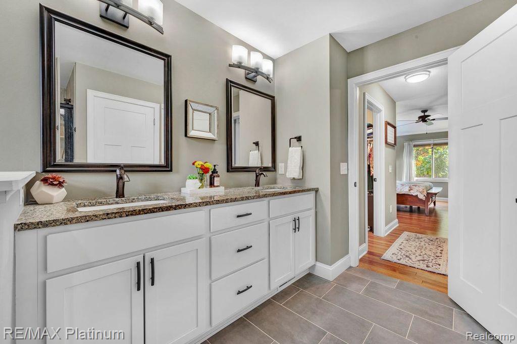 824 North Hacker Road Howell, MI 48843 - Photo 10 of 27