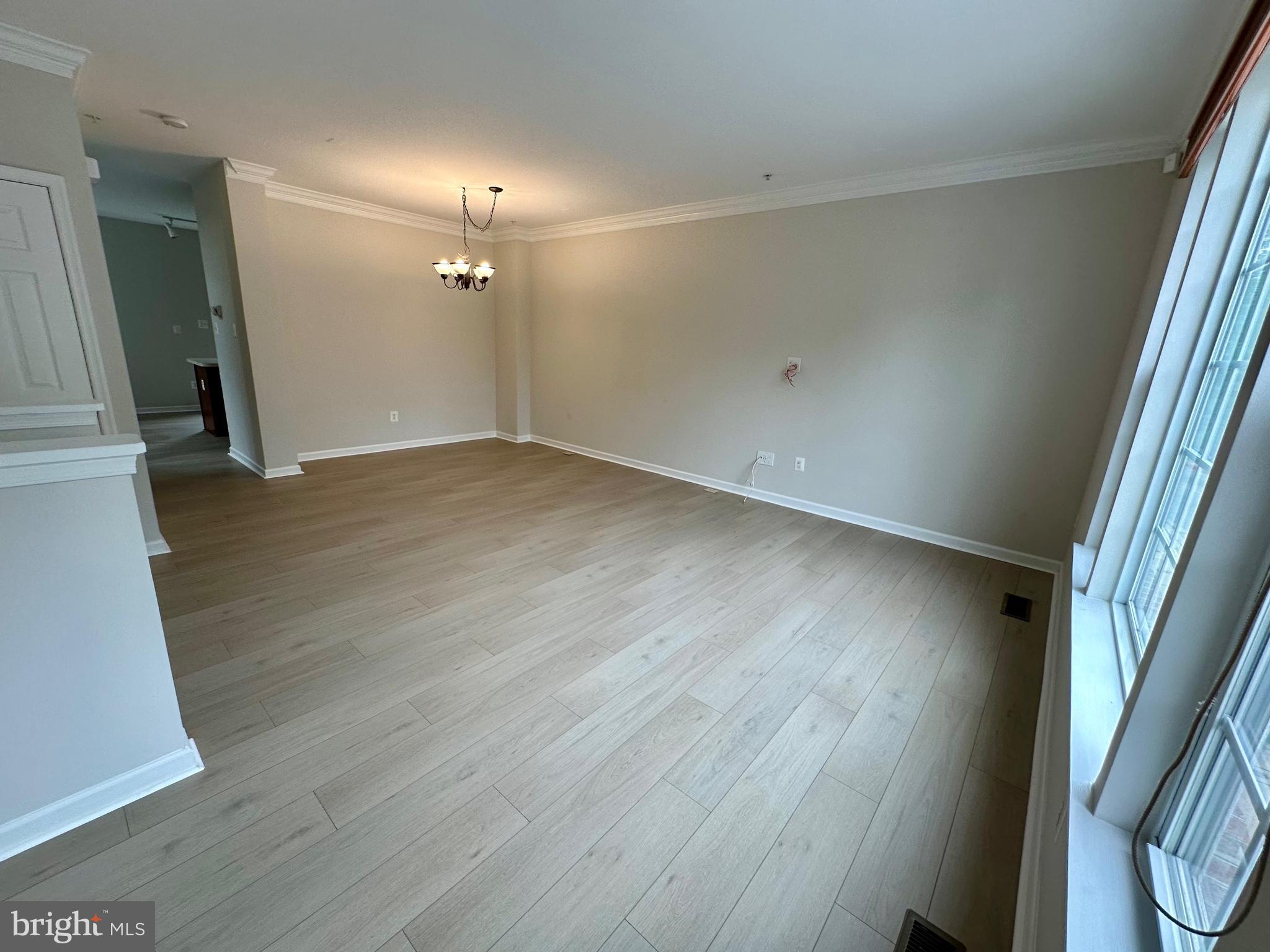 7076 Water Oak Road, Unit 196 Elkridge, MD 21075 - Photo 3 of 31 Family Room