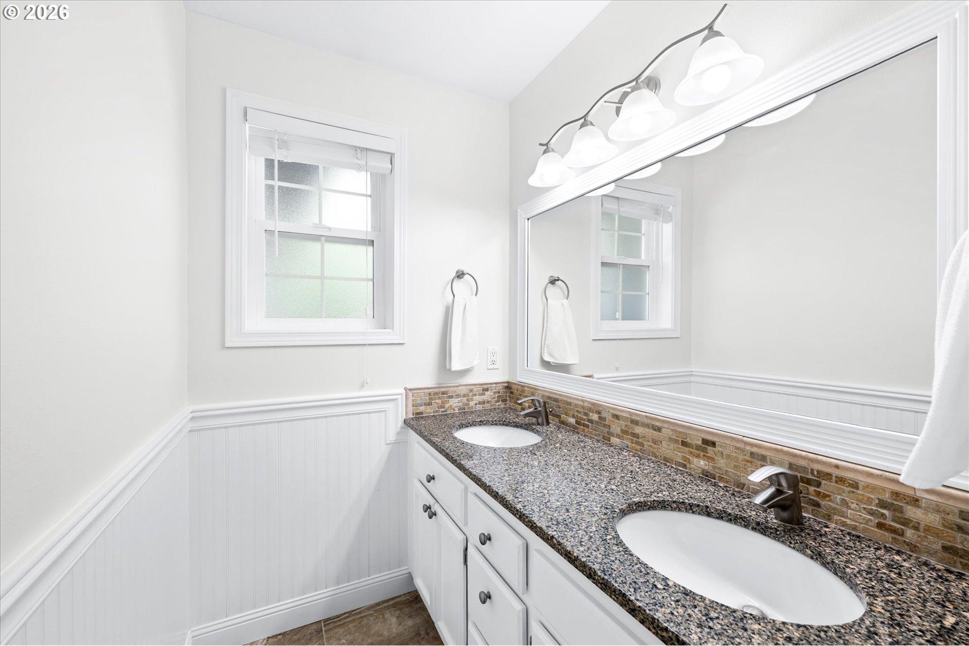 13415 Southwest Barlow Road Beaverton, OR 97008 - Photo 20 of 48 Owner's Suite Bathroom