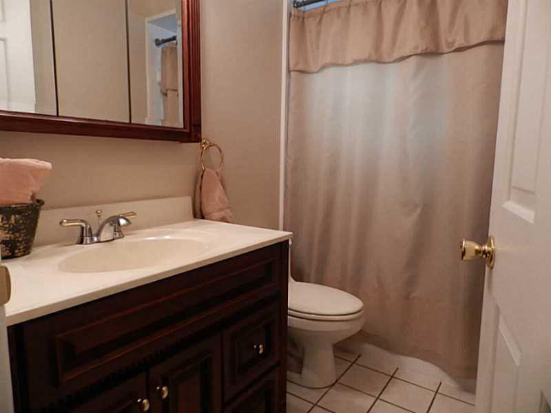 3525 Middleboro Road Castle Shannon, PA 15234 - Photo 16 of 25 Full Bath.