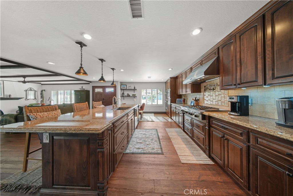 16524 Rancho Escondido Drive Riverside, CA 92506 - Photo 7 of 59