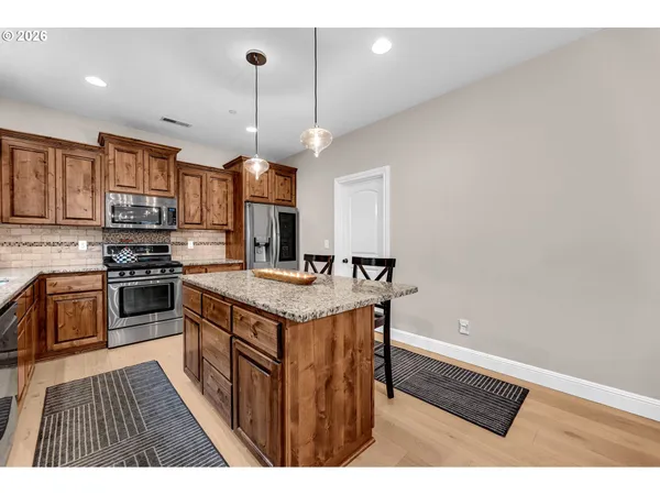 $830,000 | 845 Northwest Sacajawea Street, Camas, WA 98607