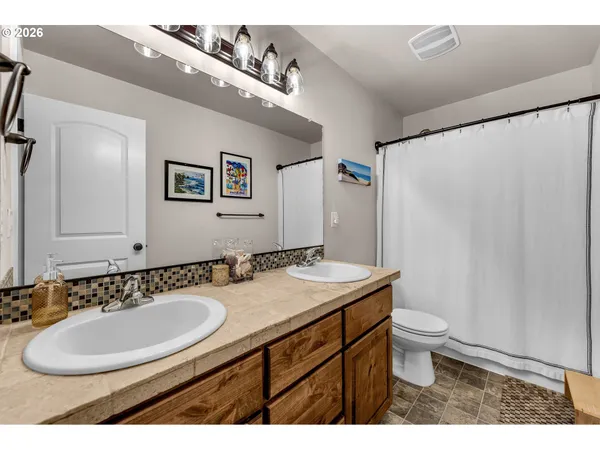 $830,000 | 845 Northwest Sacajawea Street, Camas, WA 98607