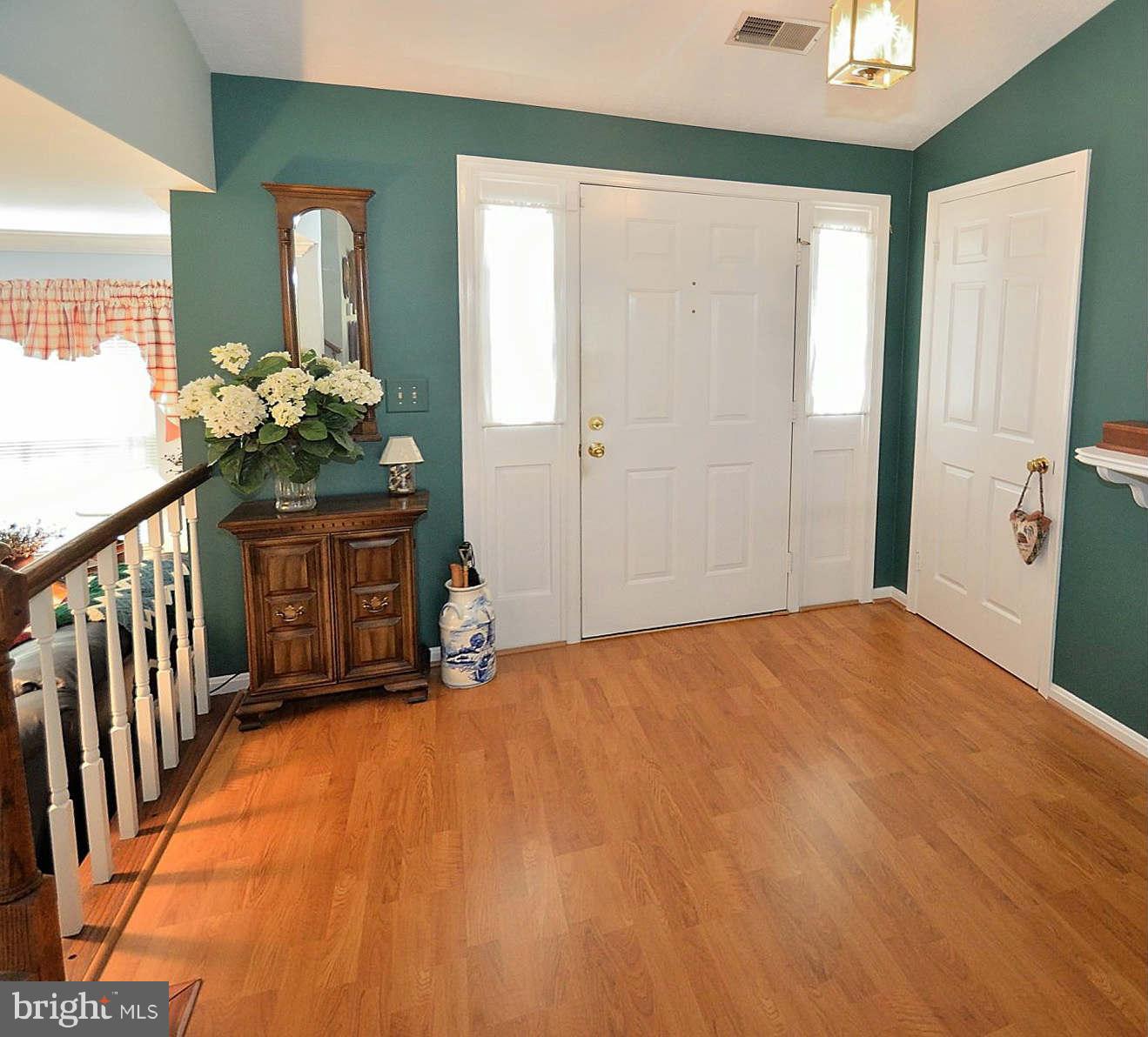 405 Spring Ridge Court Sterling, VA 20164 - Photo 9 of 26 Interior (General)