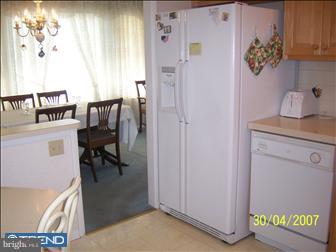 1107 Plane Road Philadelphia, PA 19115 - Photo 3 of 6 Kitchen