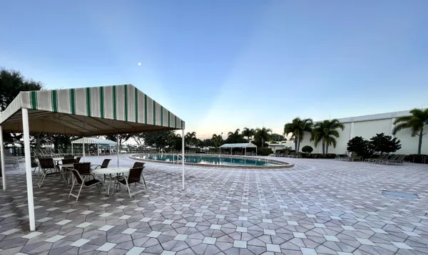 $1,200 | 180 Windsor East, West Palm Beach, FL 33417