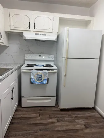 $1,200 | 180 Windsor East, West Palm Beach, FL 33417